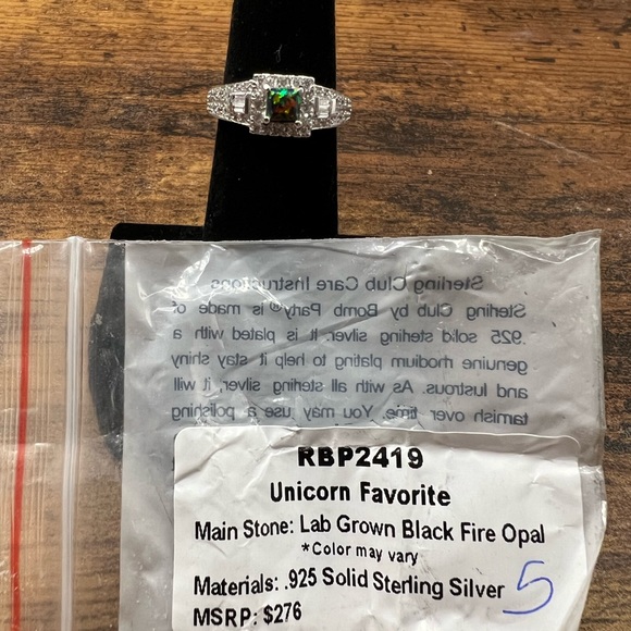 Bomb Party Unicorn Favorite Size 5 - Picture 2 of 6